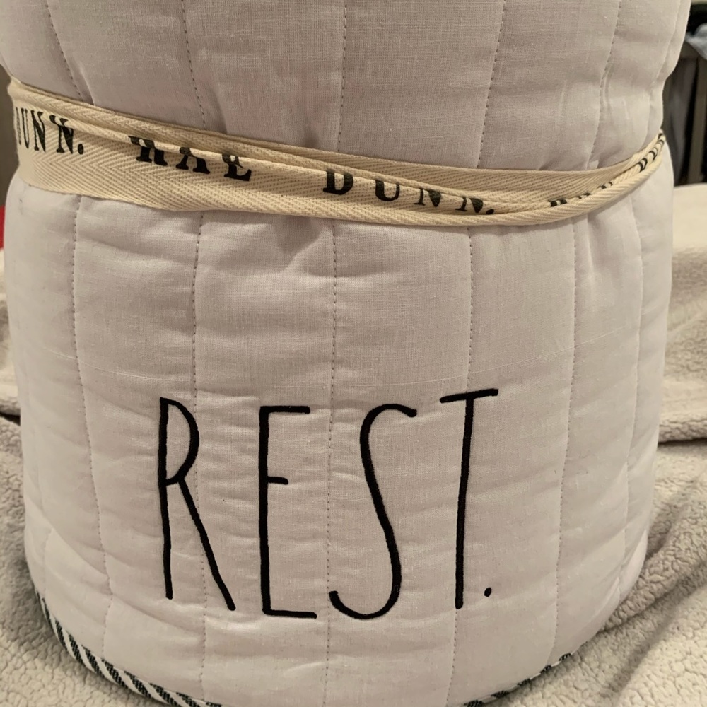 Rae dunn bedding rest